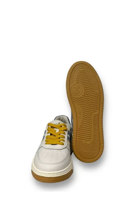 HOGAN Scarpe Hogan: Stile e Comfort Le sneakers Hogan sono sinonimo di eleganza e qualità. Realizzate con materiali pregiati, garantiscono comfort e stile ineguagliabili. Scopri la collezione! Nuovo