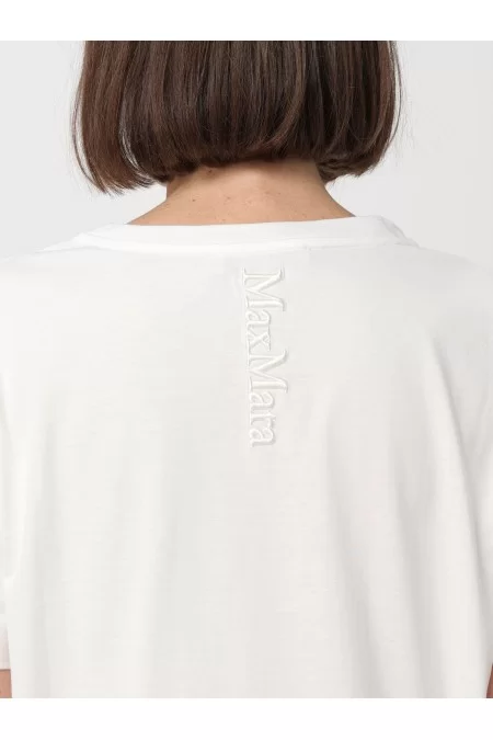 S' MAXMARA Descrizione della t-shirt da donna di S\' MAXMARA La maglietta da donna di S\' MAXMARA è un capo di alta qualità, realizzato con tessuti pregiati e design elegante. Perfetta per un look sofisticato e alla moda. Scop Acquista Ora