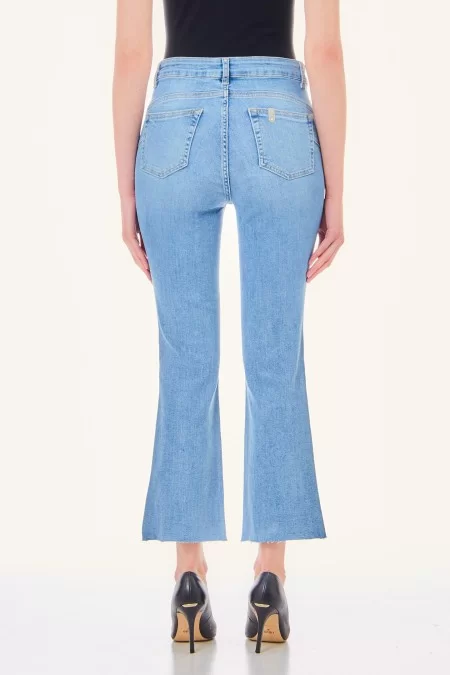 LIU JO BLUE DENIM JEANS DONNA LIU JO BLUE DENIM Jeans da donna di alta qualità del marchio LIU JO BLUE DENIM. 100% cotone Sconto