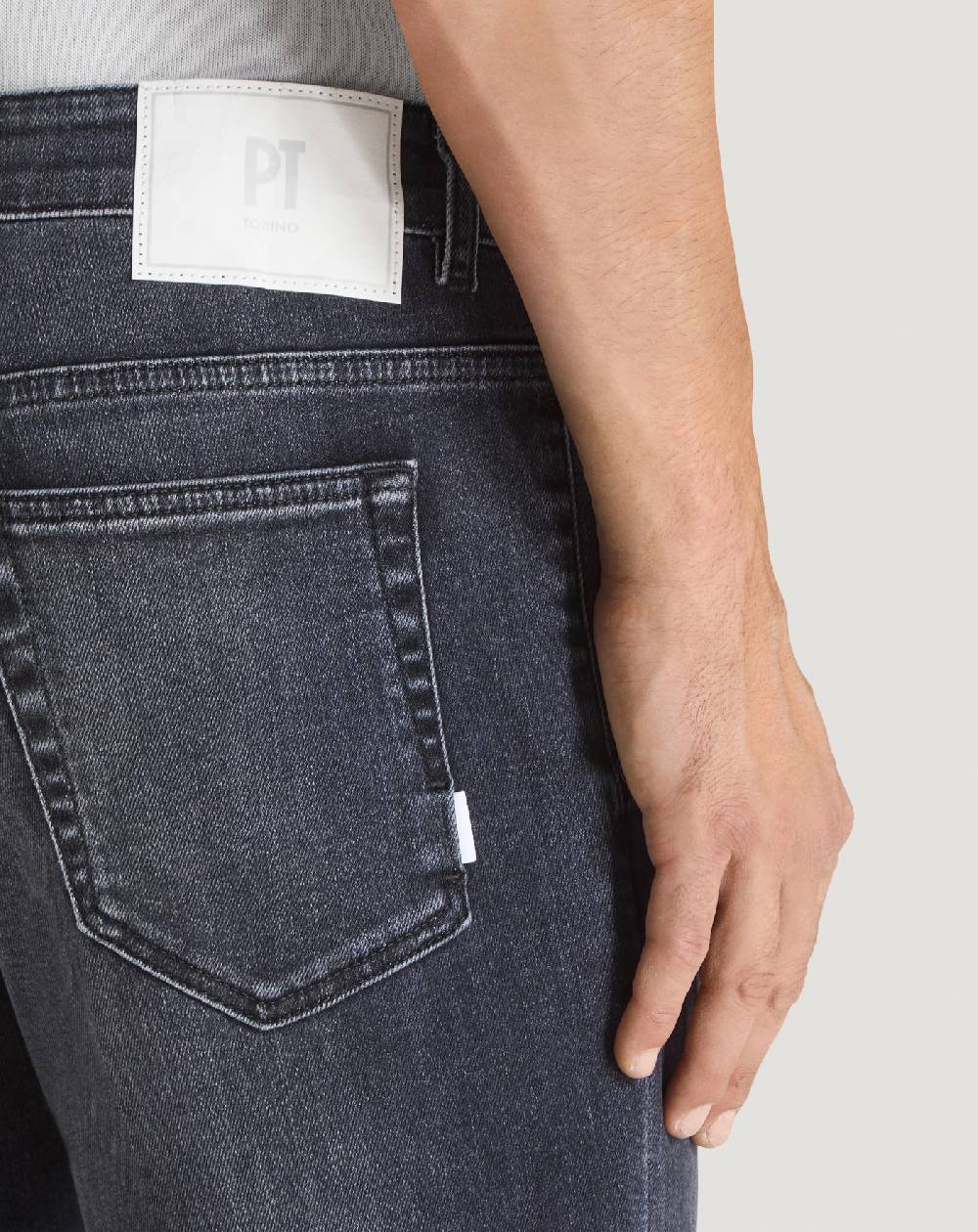 Pt Torino Jeans Indie in denim soft touch Offerta