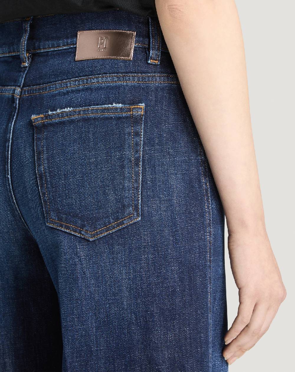 Pt Torino Jeans Cyndi in denim loose In Linea