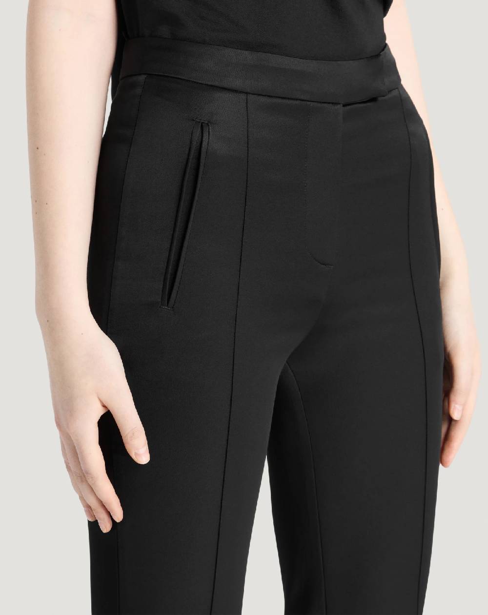 Pt Torino Pantaloni Frida in satin fluido Fino Al -60%