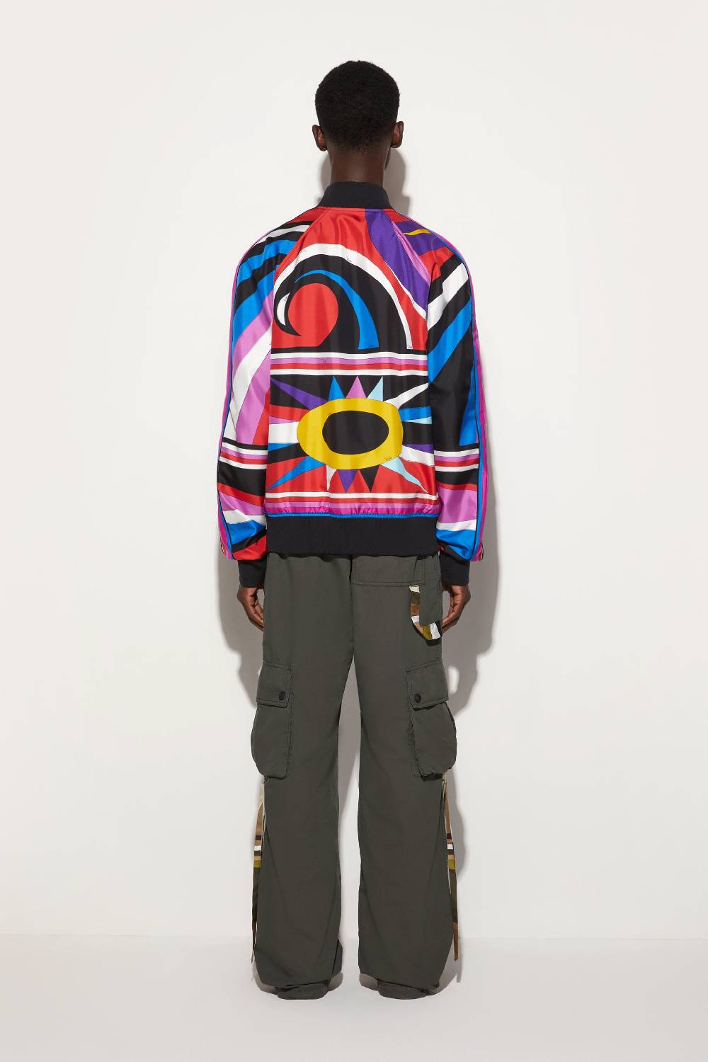 Pucci Bomber in seta con stampa Cigni Enormi risparmi
