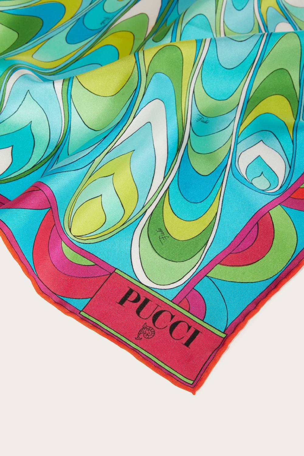 Pucci Carré piccolo in seta con stampa Onde Offerta