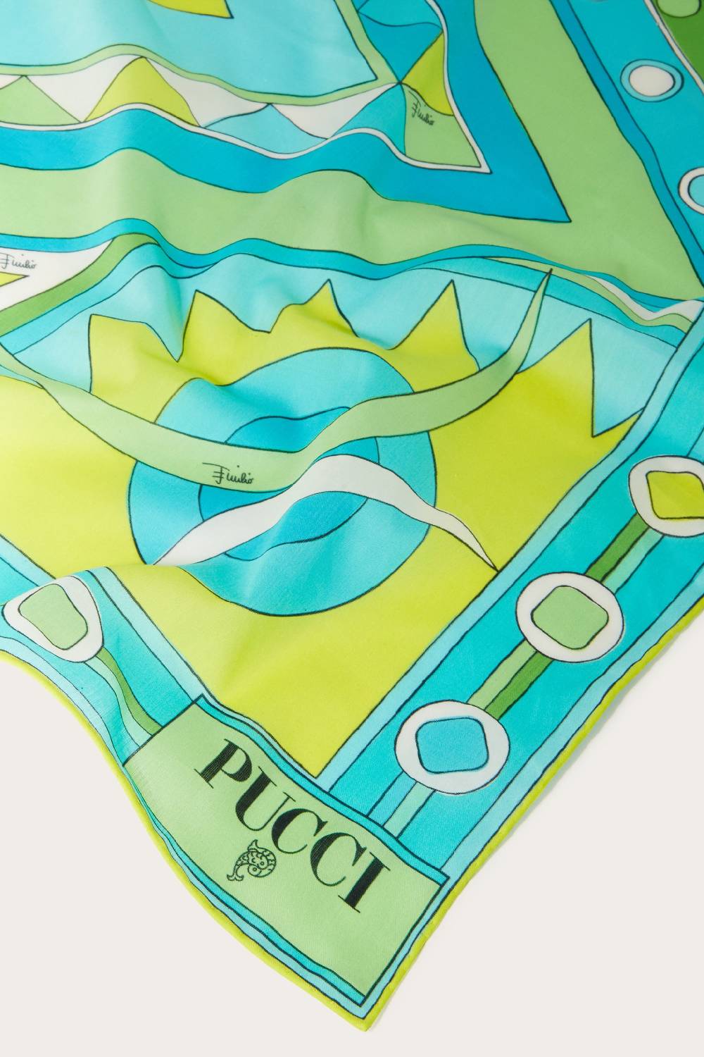 Pucci Carré piccolo con stampa Vivara In Linea