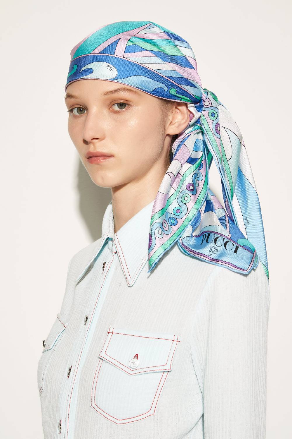 Pucci Carré grande in seta con stampe Iride e Marmo Consegna Veloce