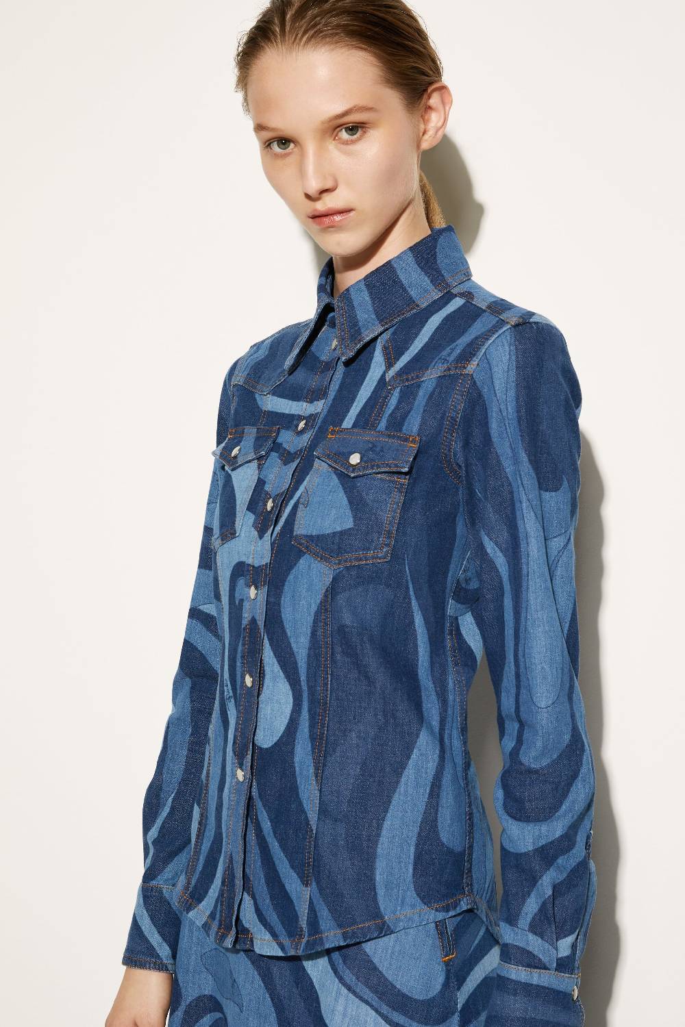Pucci Camicia in denim con stampa Marmo Offerta Pasqua