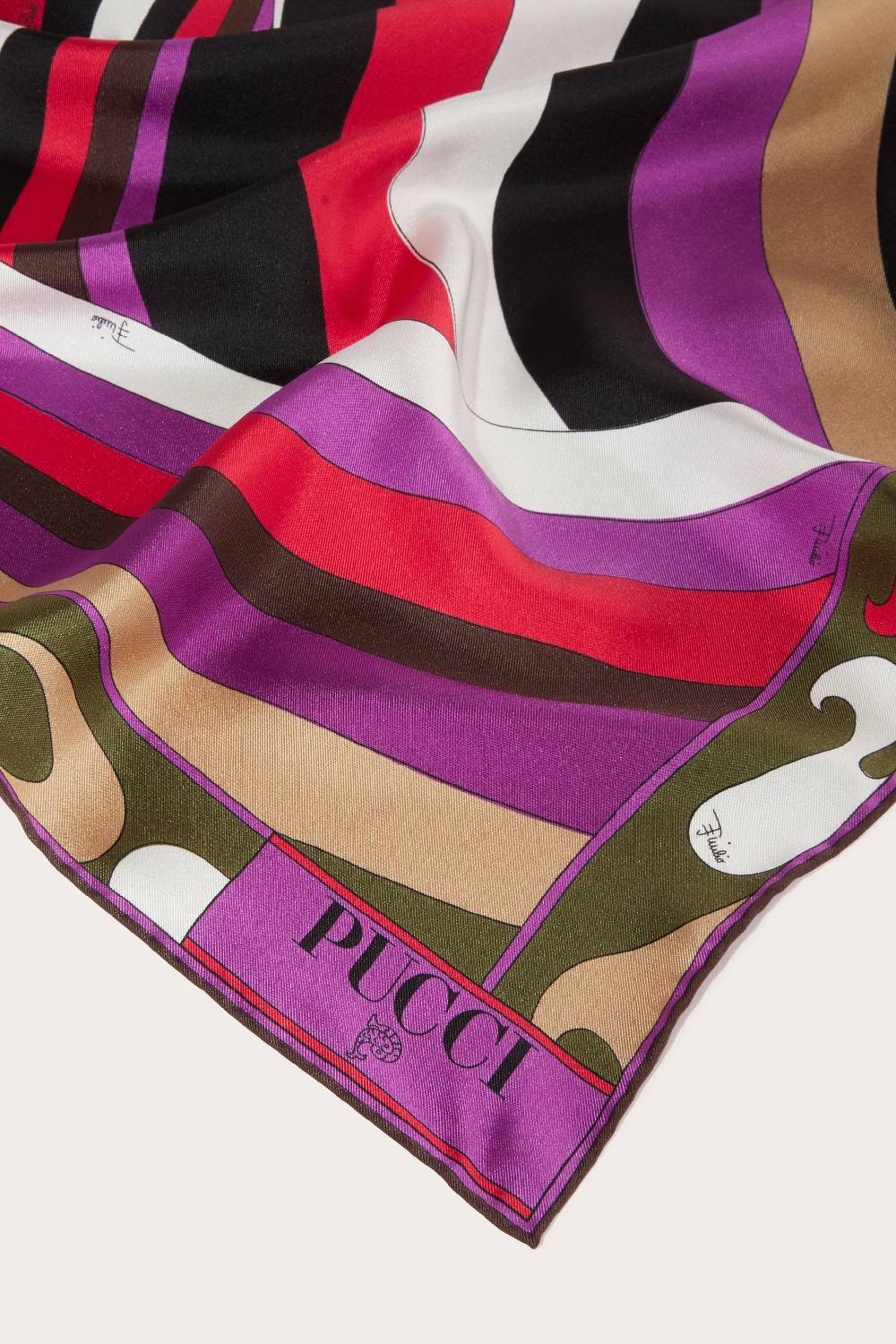 Pucci Carré grande in seta con stampe Iride e Marmo Prezzo di fabbrica
