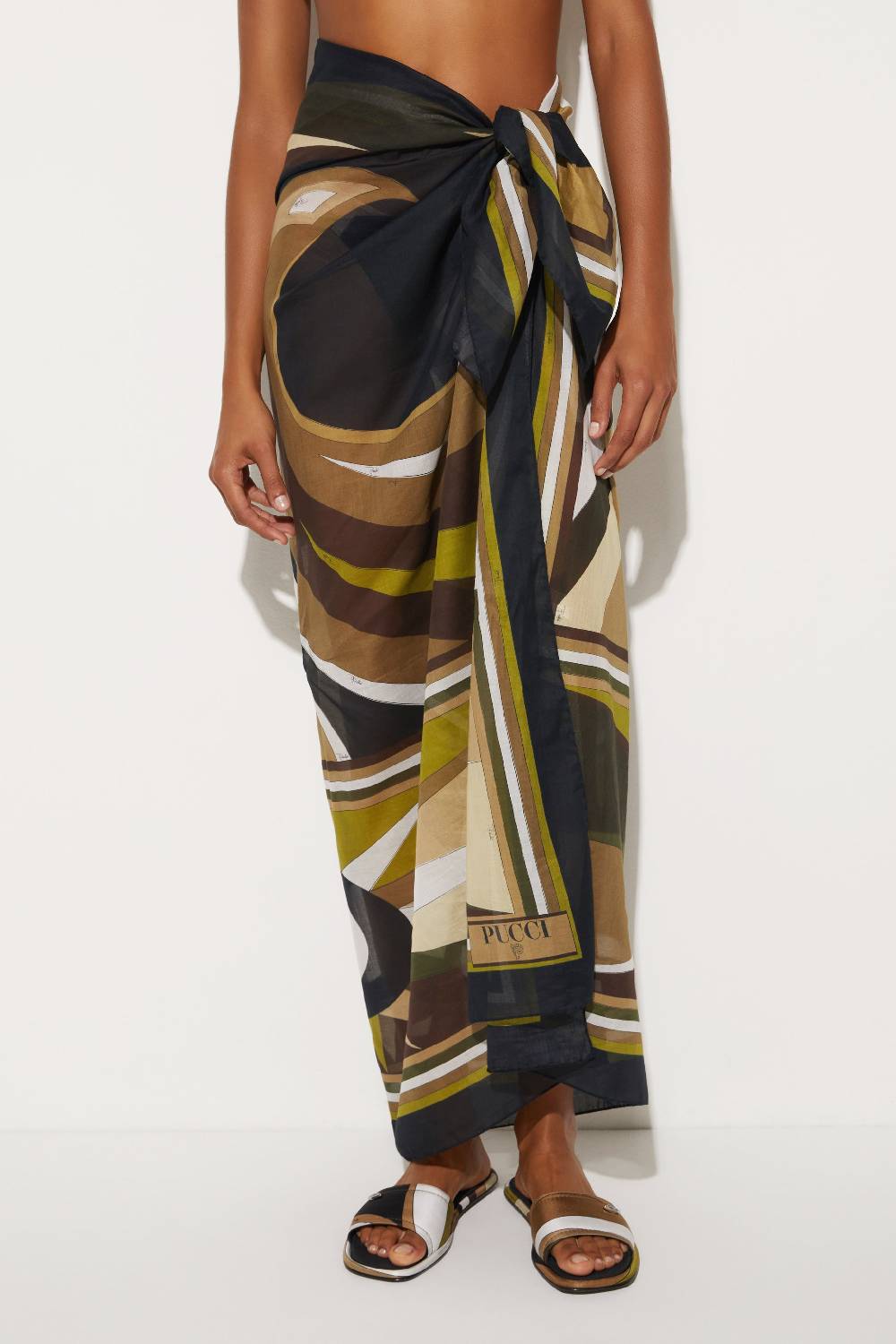 Pucci Sarong con stampa Cigni 50% di sconto per tempo limitato