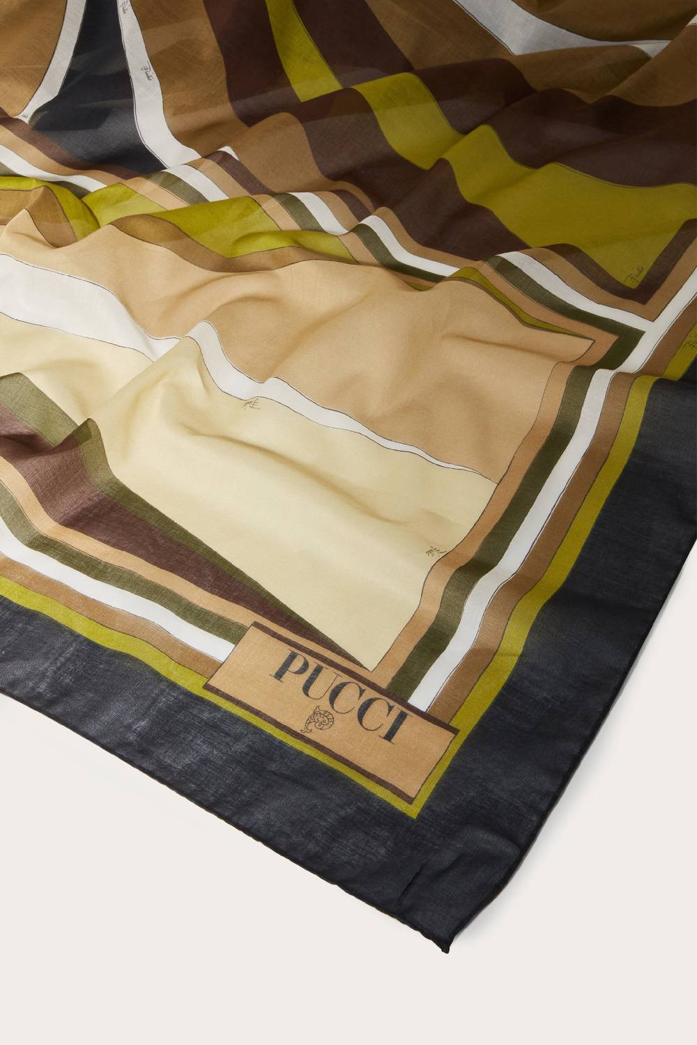 Pucci Sarong con stampa Cigni 50% di sconto per tempo limitato
