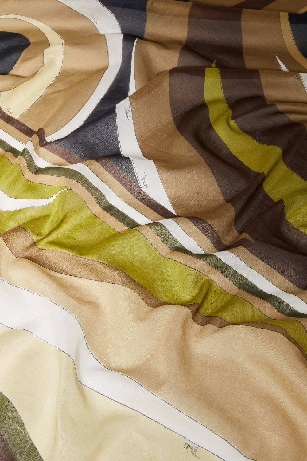 Pucci Sarong con stampa Cigni 50% di sconto per tempo limitato