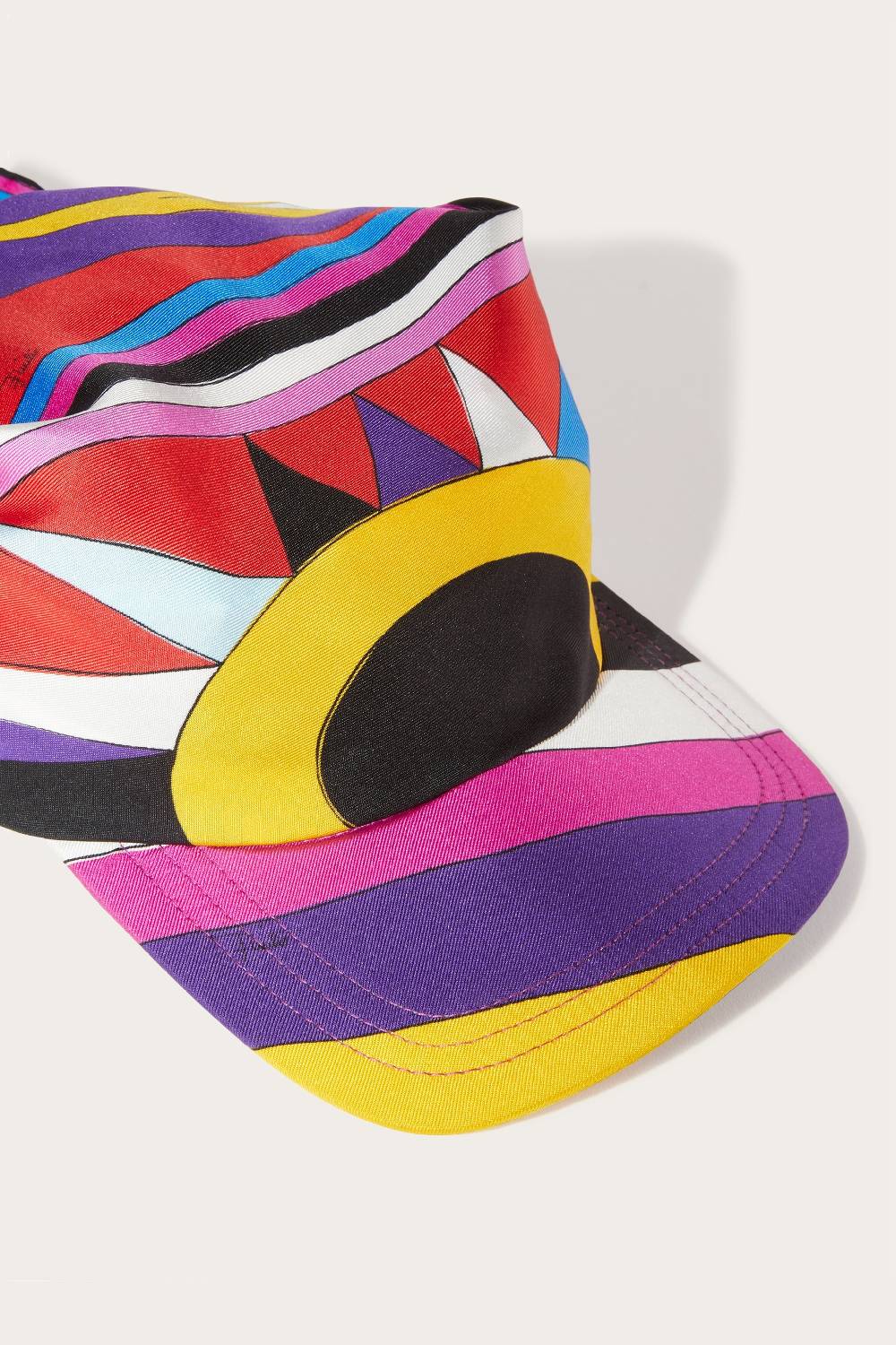Pucci Cappello in seta con stampe Cigni e Iride Novità