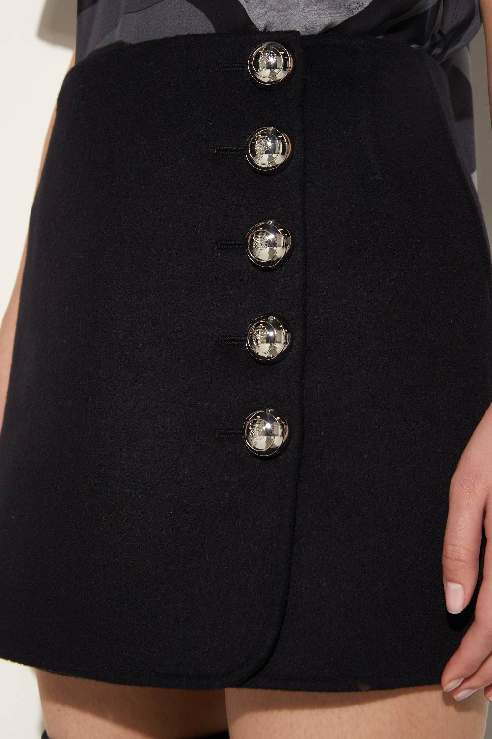 Pucci Minigonna con bottoni Smaltimento dello stoccaggio