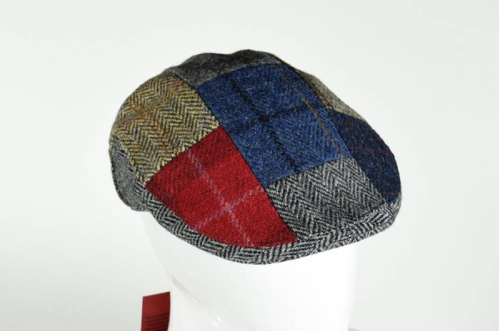 Panizza Berretto panizza a patchwork in lana harris tweed