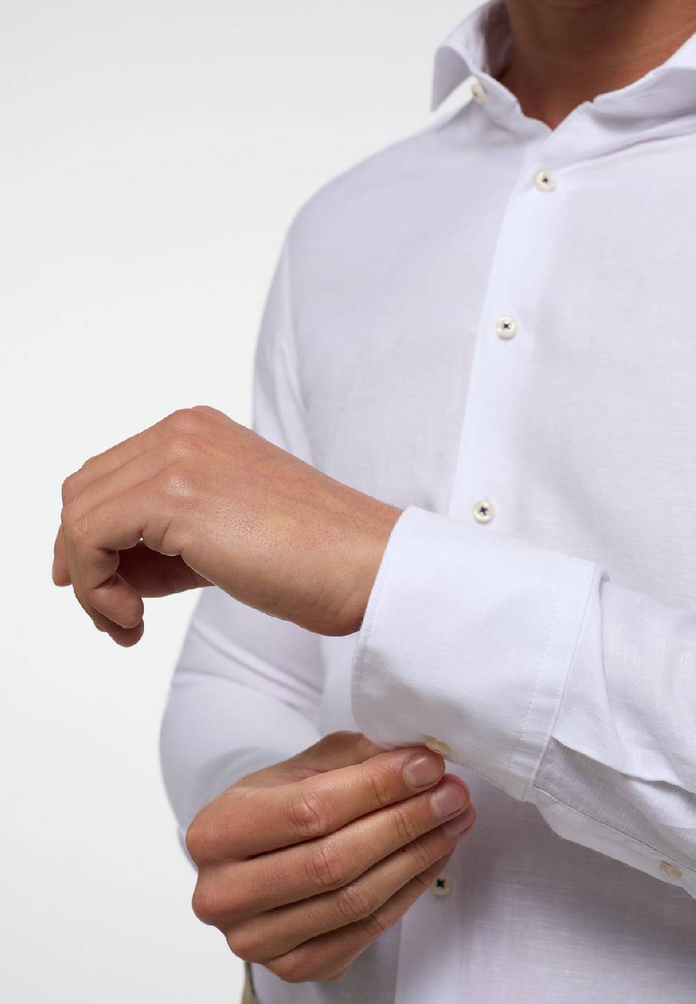 Eterna Camicia eterna slim fit bianca lino e cotone collo alla francese Sottocosto