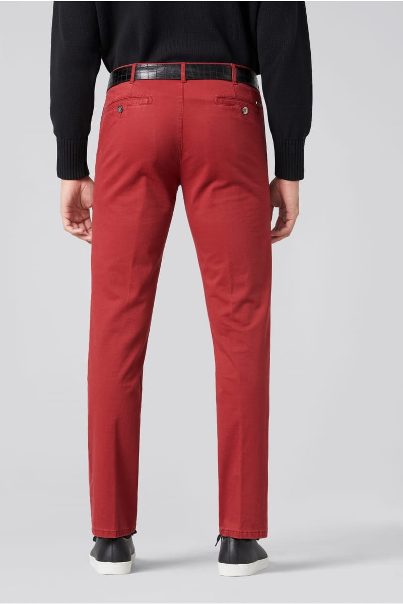 Meyer Pantalone rosso meyer in cotone stretch regular fit Comprane uno, ottenene uno gratis