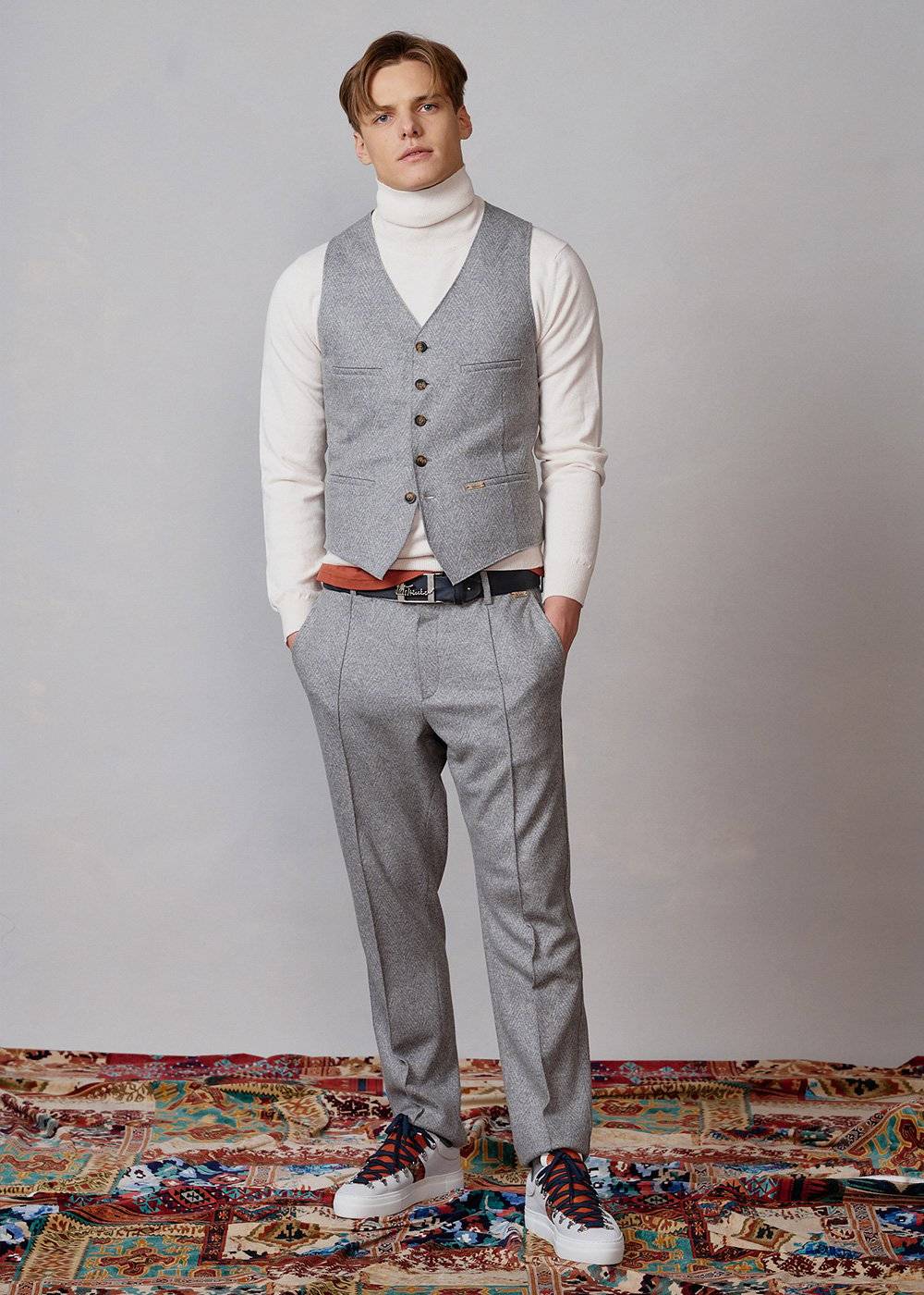 Luis Trenker Gilet in lana cotta modello Lusebastian Grandi sconti
