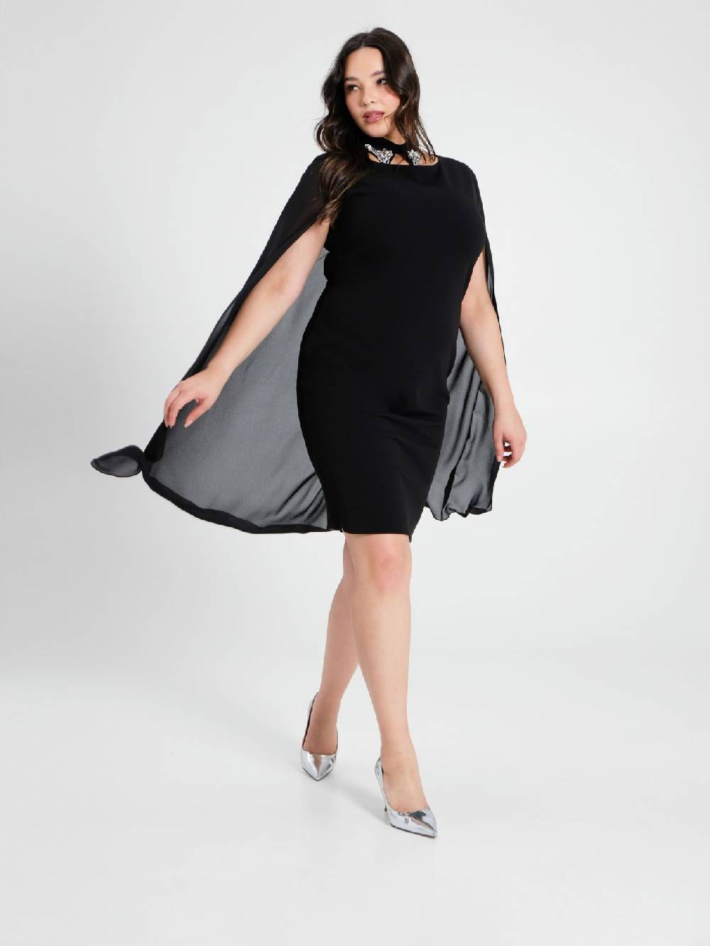 Rinascimento Tubino Curvy con Mantella e Colletto Promozione Limitata