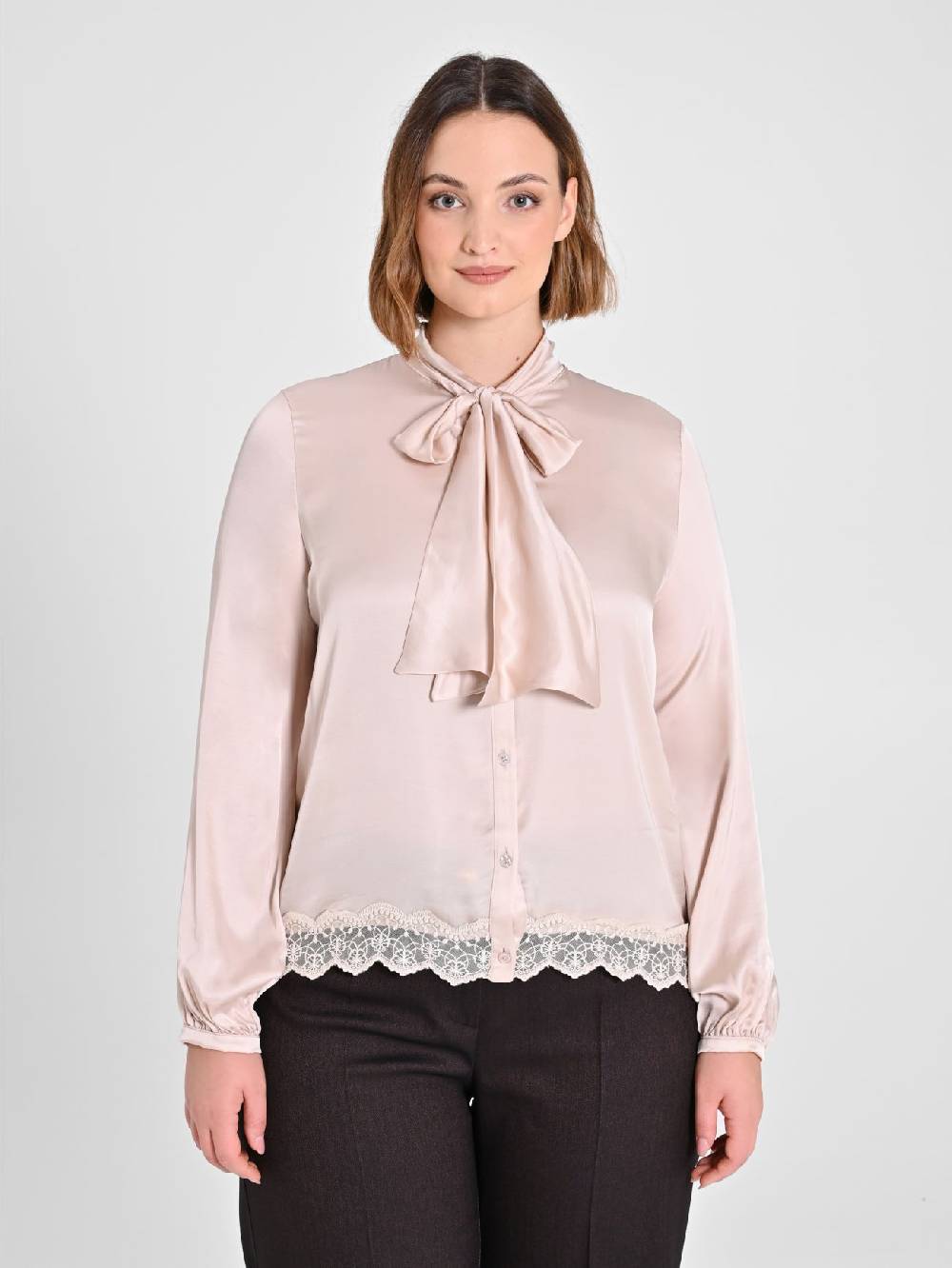 Rinascimento Camicia Curvy Bianca con Fiocco Outlet