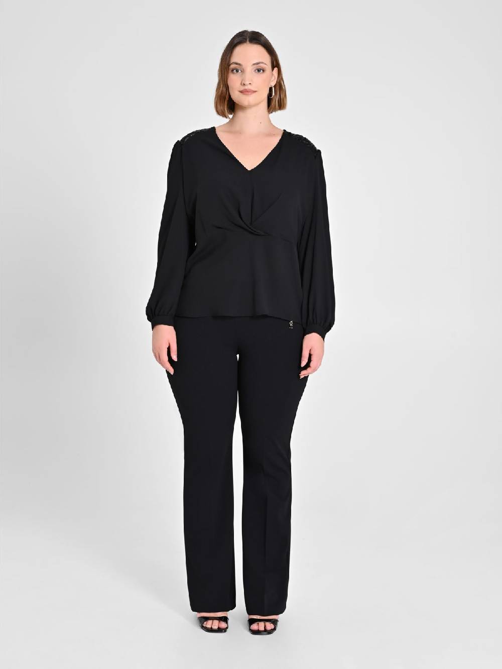 Rinascimento Blusa curvy con dettaglio paillettes Saldi Di Fabbrica