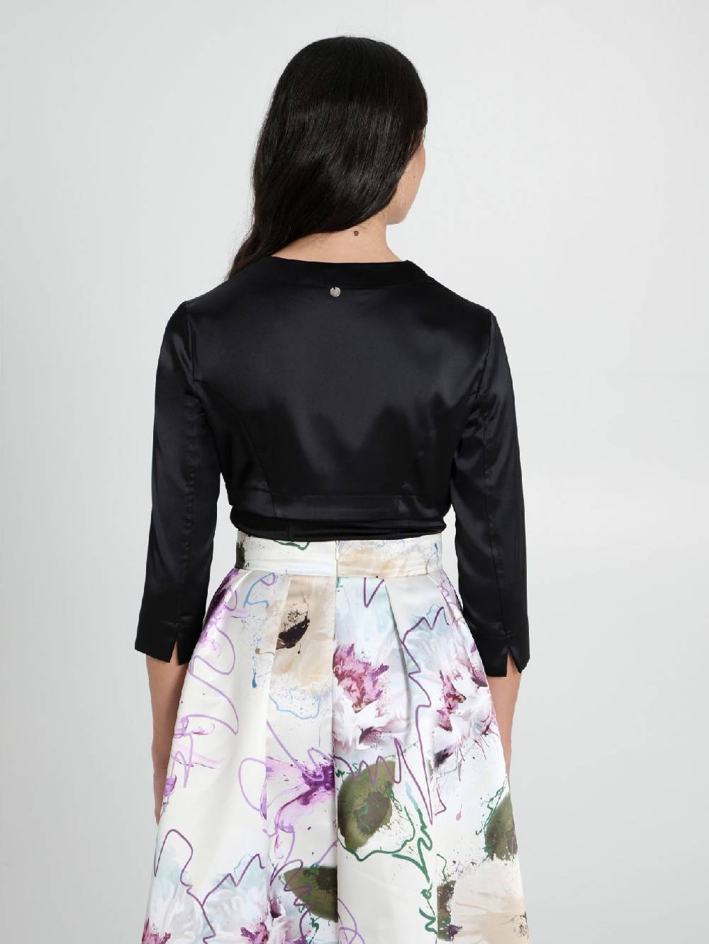 Rinascimento Coprispalle in Satin Nero Officina