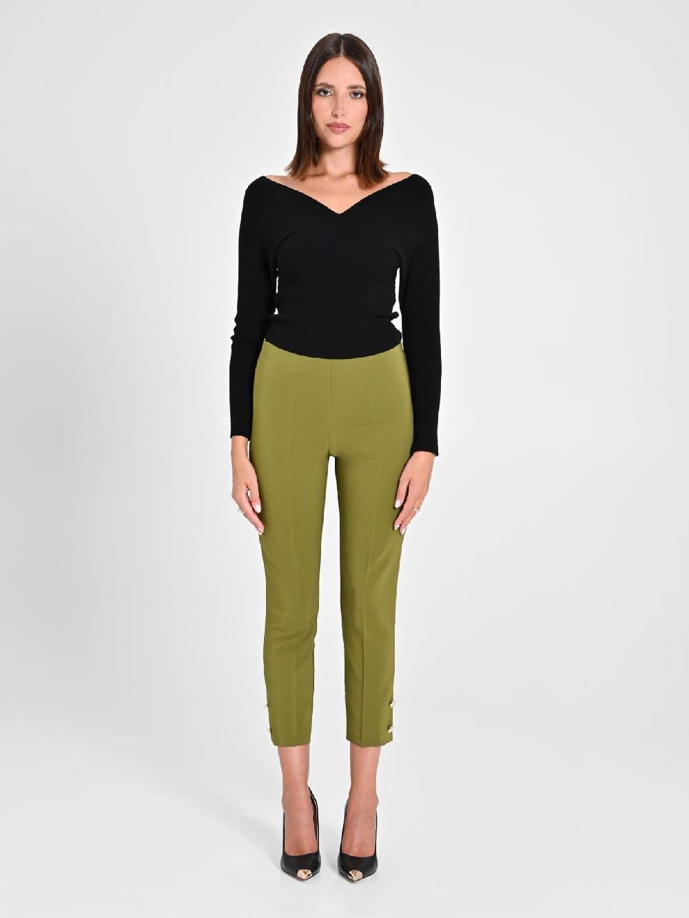 Rinascimento Pantaloni Slim in Tessuto Tecnico Verde Muschio Comprane uno, ottenene uno gratis