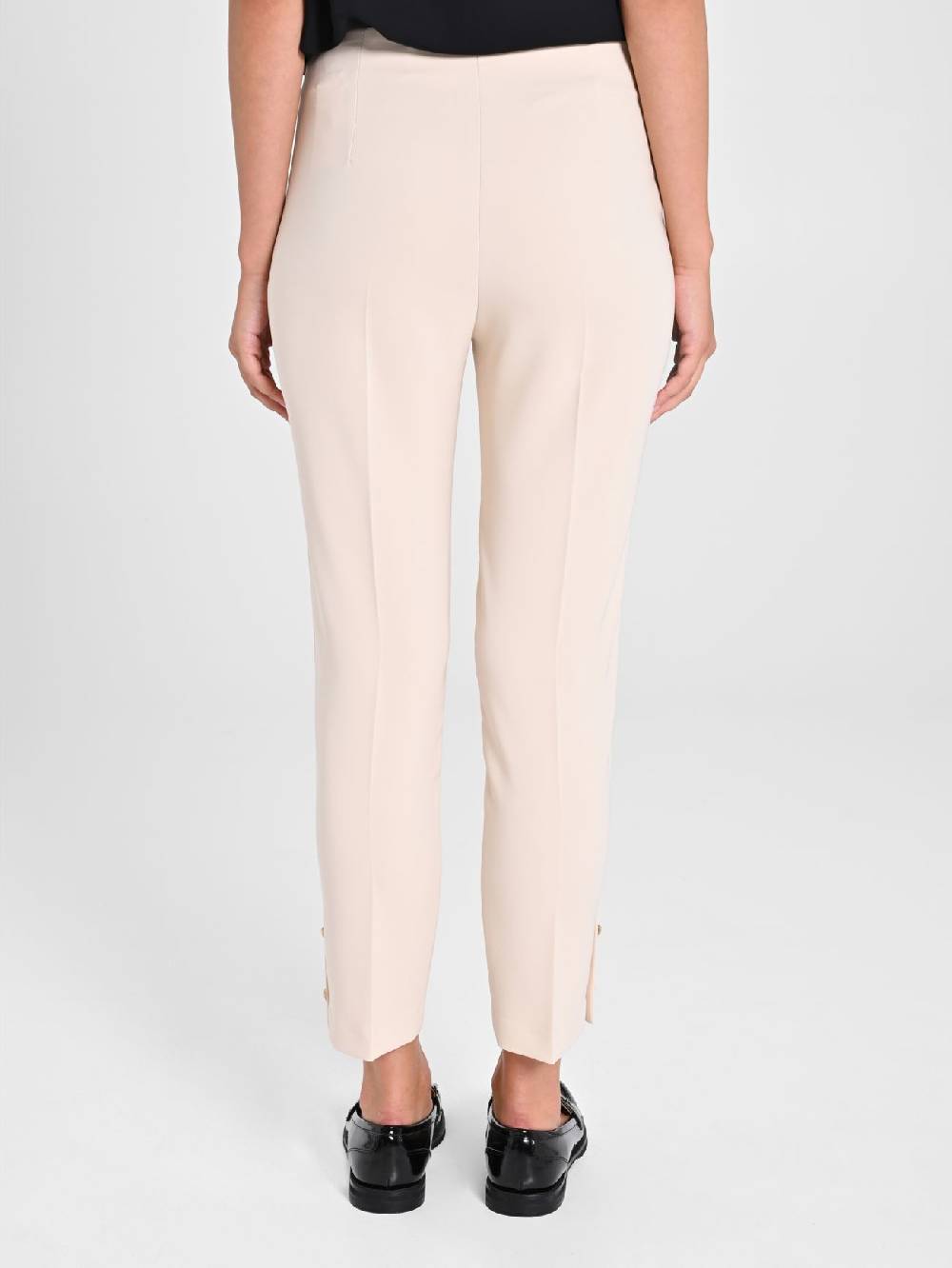 Rinascimento Pantaloni Slim in Tessuto Tecnico Beige Offerte giornaliere