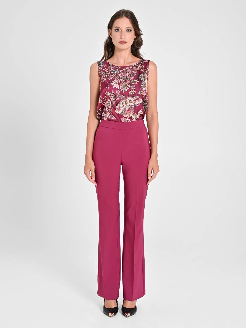 Rinascimento Pantaloni Flared in Tessuto Tecnico Bordeaux Latest stili