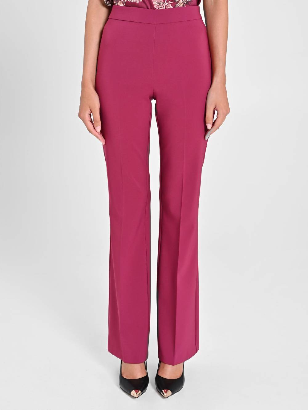Rinascimento Pantaloni Flared in Tessuto Tecnico Bordeaux Latest stili