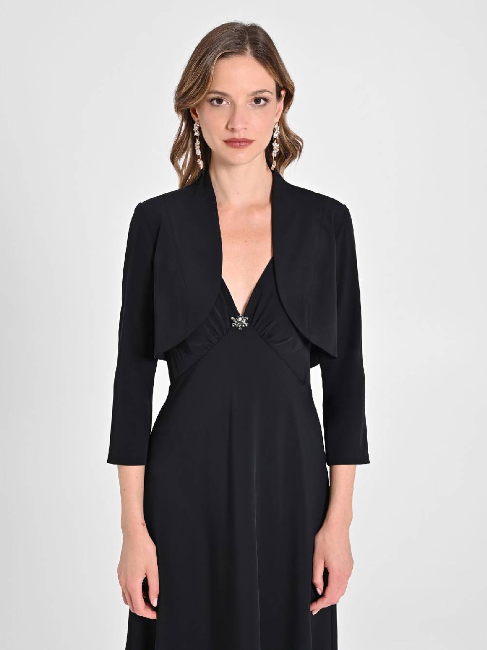 Rinascimento Coprispalle in Cady Nero 50% di sconto con spedizione gratuita