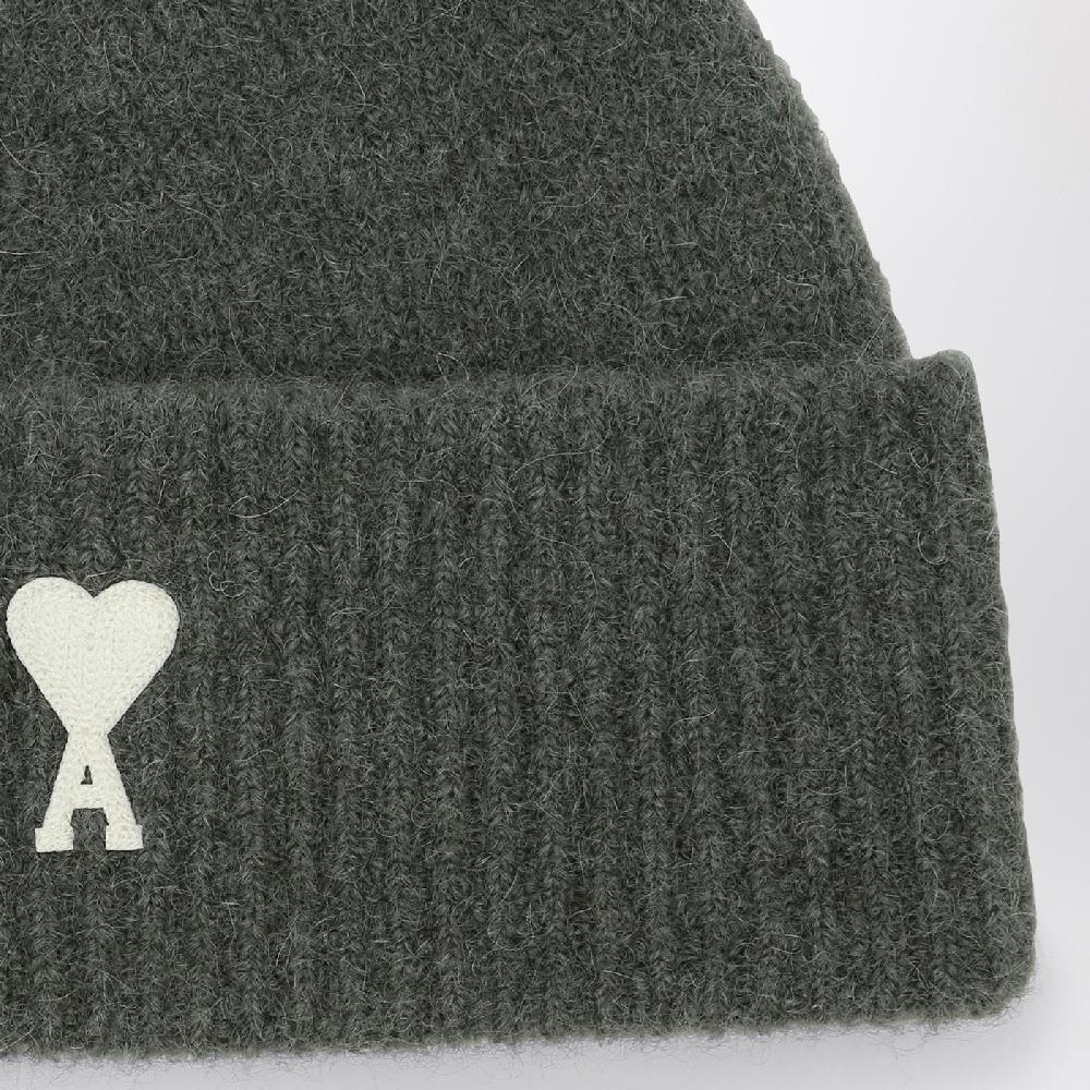 Ami Paris Cappello Ami De Coeur grigio chiaro in alpaca Promozione