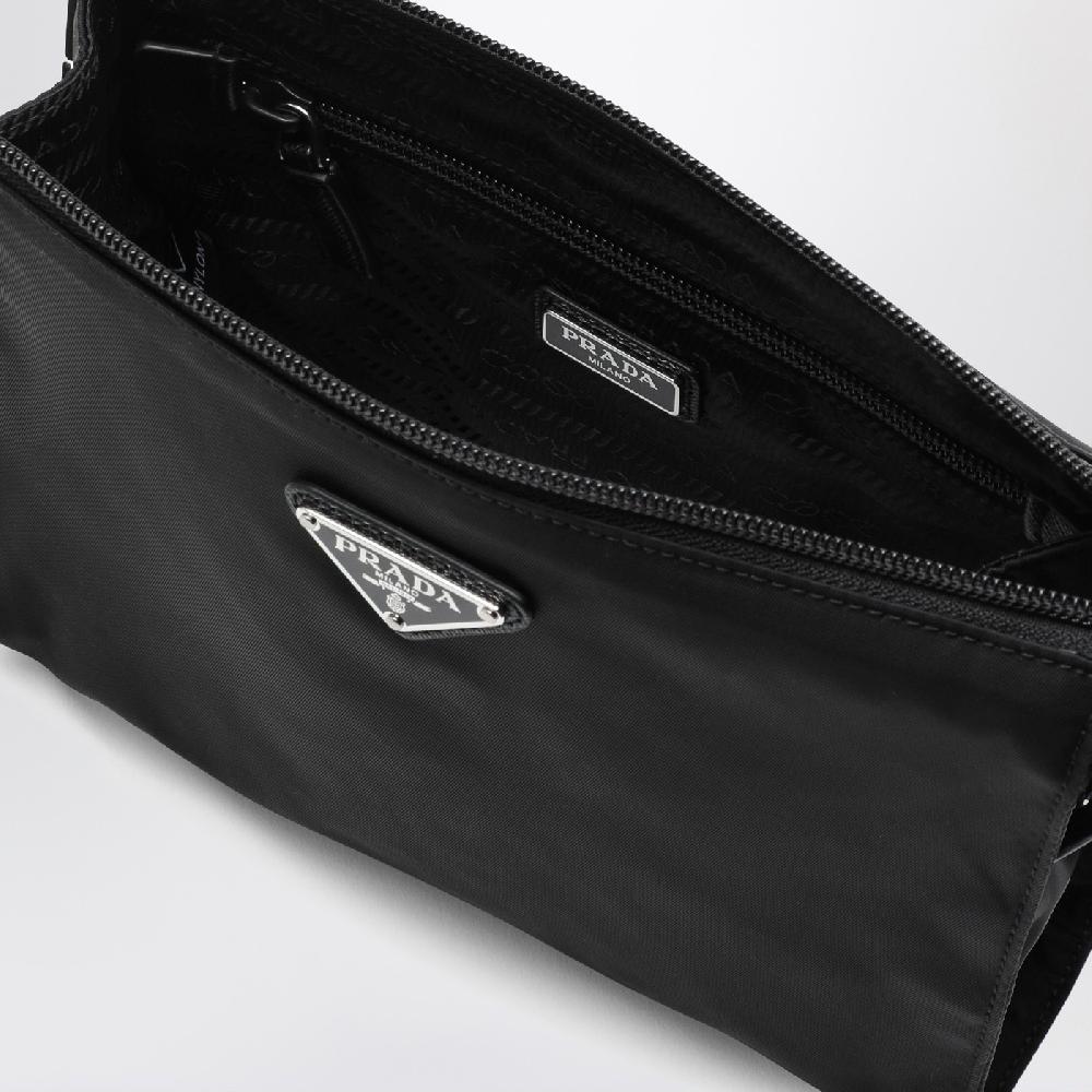 Prada Pouch nera in Re-Nylon Vendita Economica
