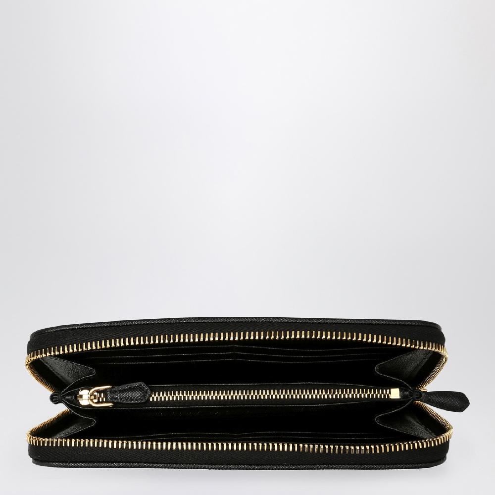 Prada Portafoglio zip around nero in Re-Nylon Italia