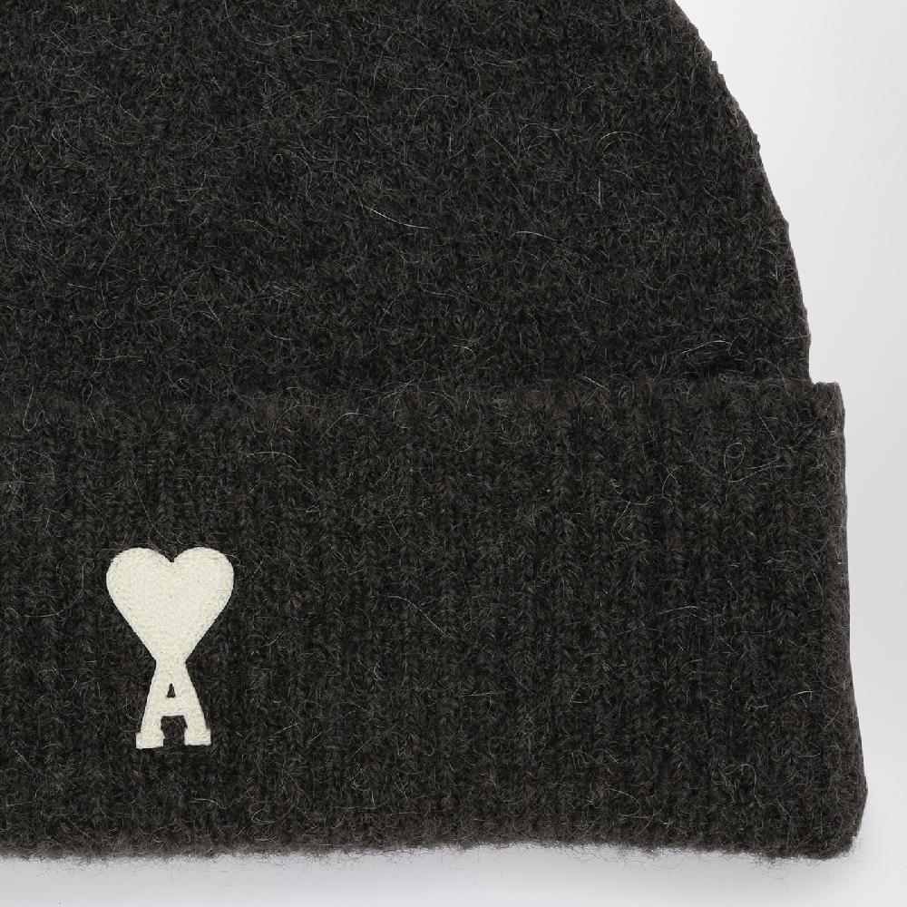 Ami Paris Cappello Ami De Coeur grigio in alpaca Prezzo Ridotto