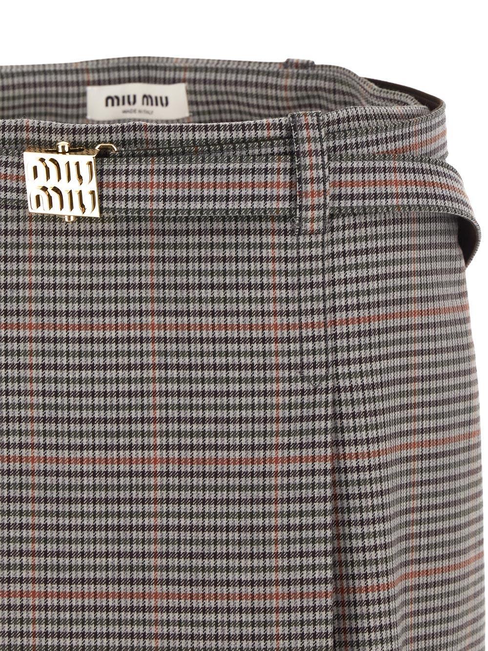 Oluxury Miu Miu Mini Skirt Fino al 55% di sconto
