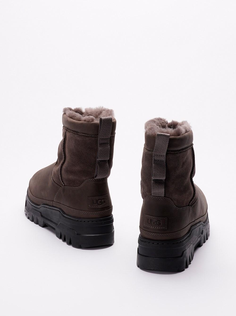 Ugg `Heritage Pull-On Trailgazer` Boots Moda