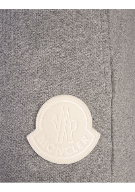 MONCLER Joggers Grigi Con Patch Logo a Contrasto - MONCLER Vendita Economica