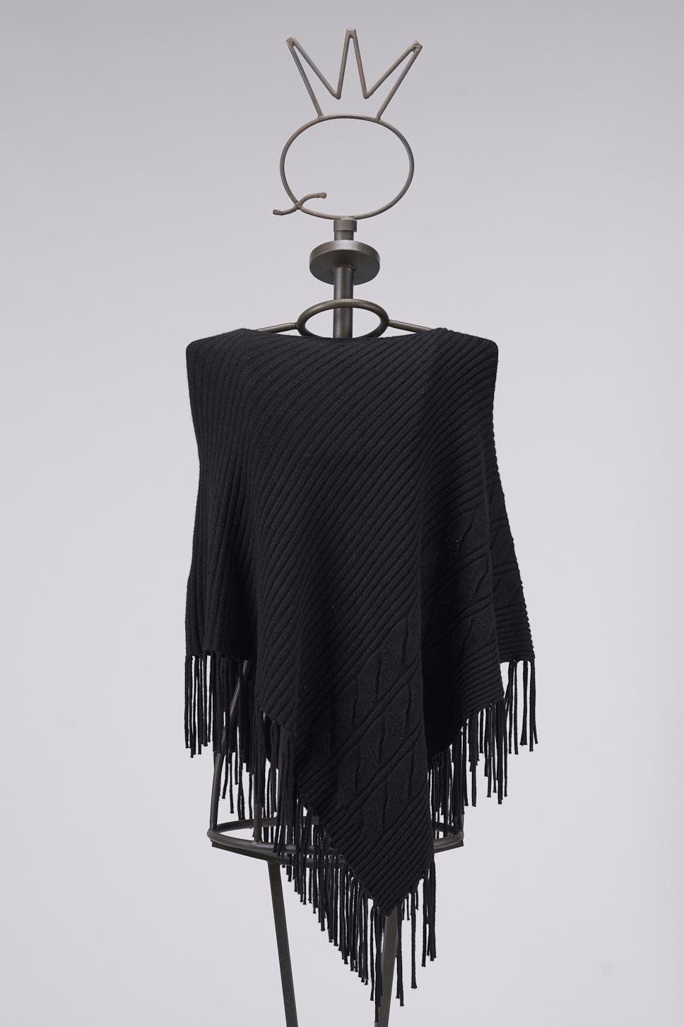 Save The Queen Poncho In Vendita