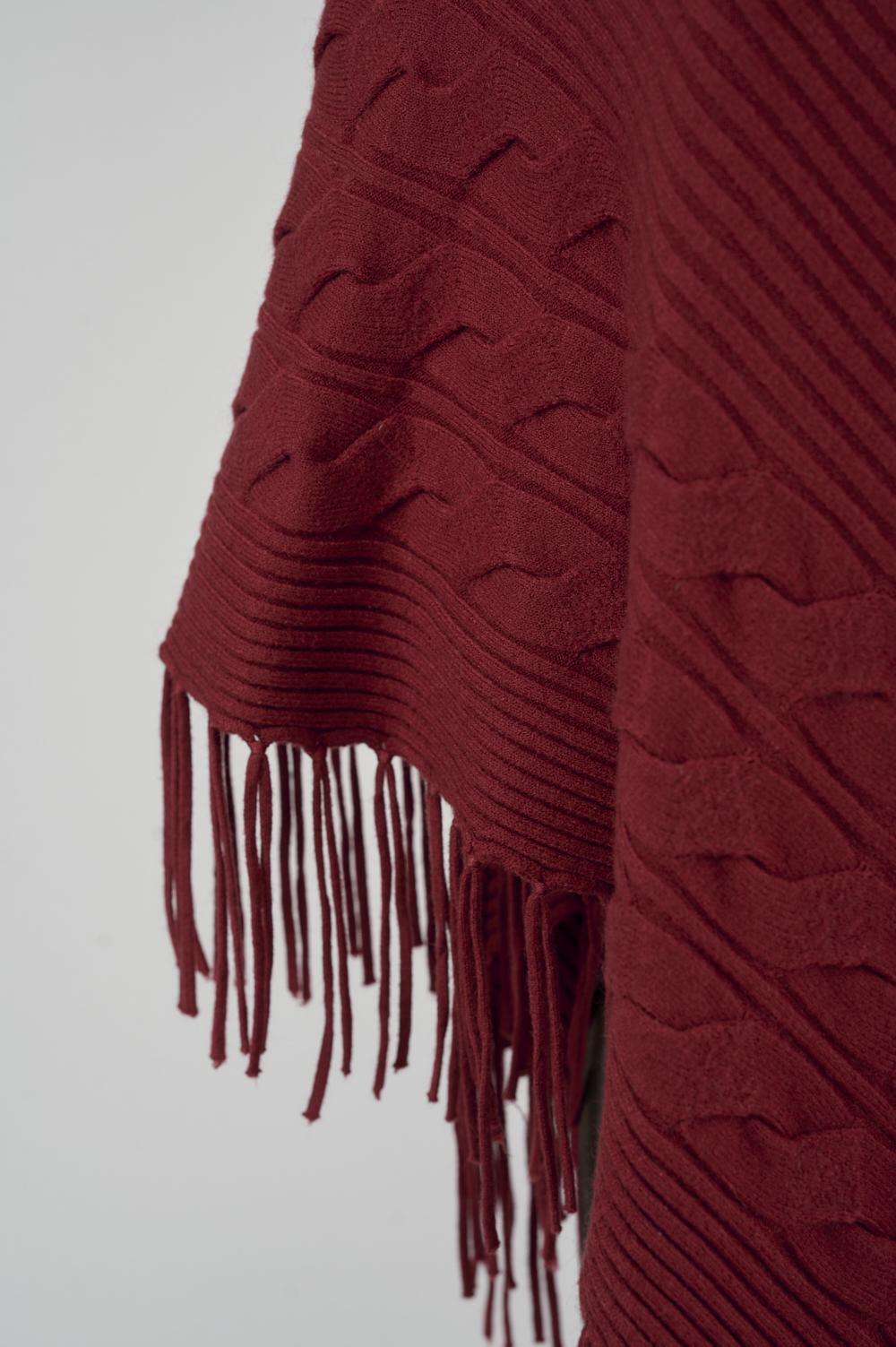 Save The Queen Poncho Saldi