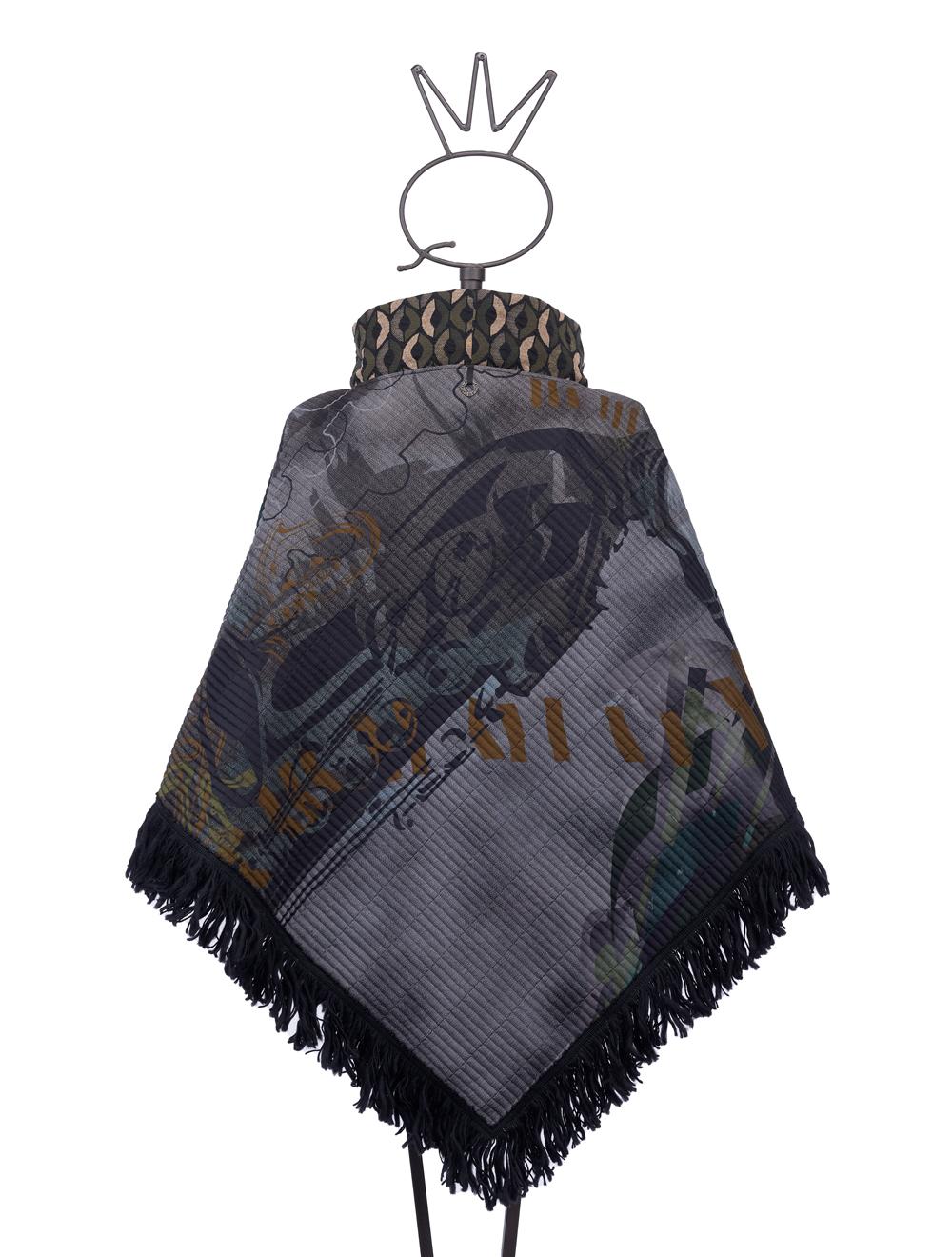 Save The Queen Poncho in seta e finta pelle con ricami Offerte