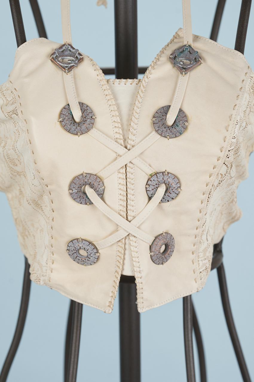 Save The Queen Gilet color avorio in vera pelle con applicazioni Nuovo
