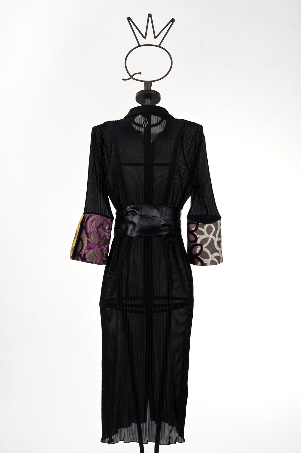 Save The Queen Vestito chemisier midi nero plissettato Nuova