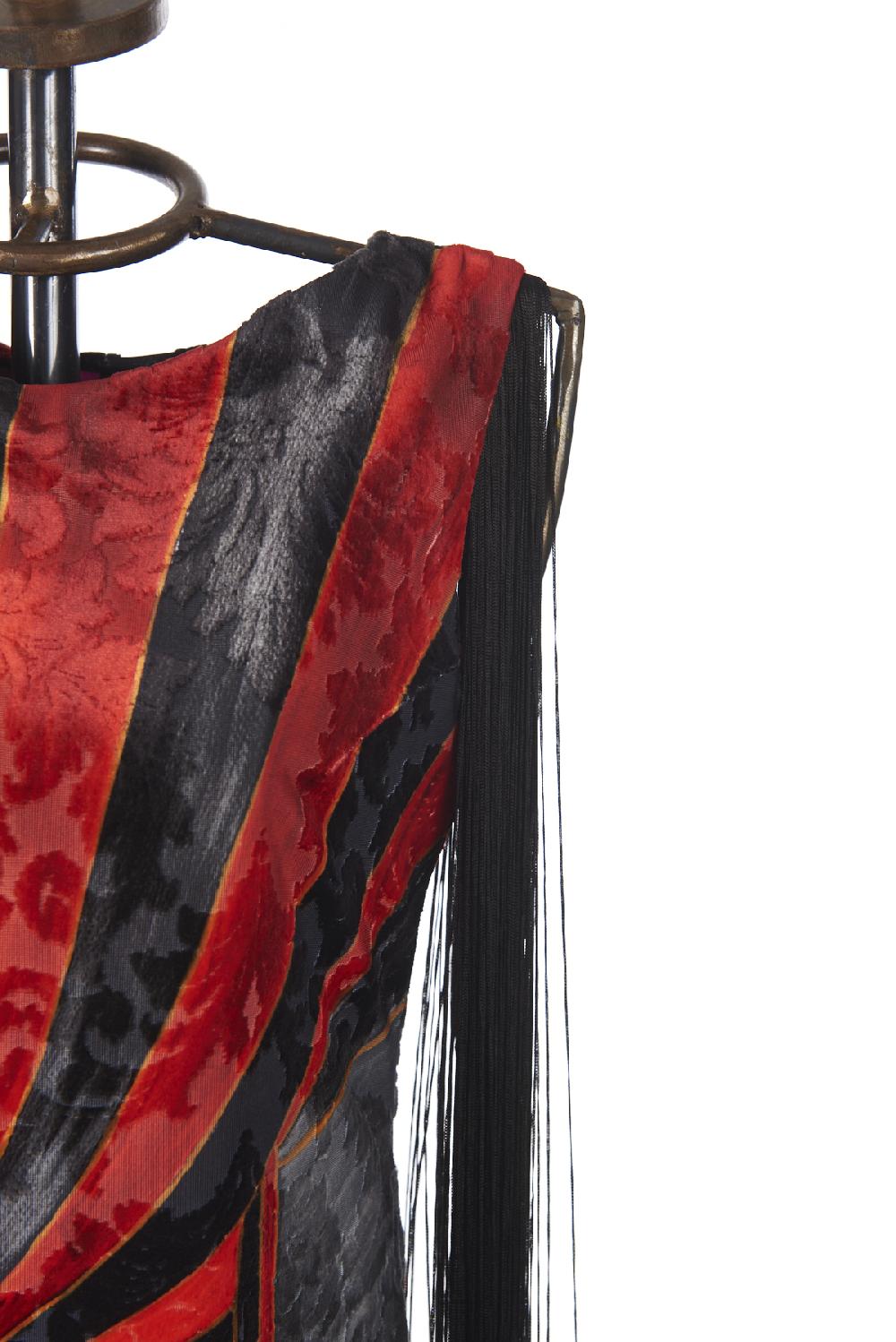 Save The Queen vestito lungo in tessuto devorè con stampa dedicata al Circo Promozione
