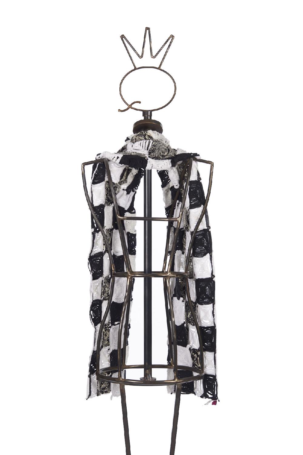 Save The Queen Sciarpa in cotone ricamata Moda