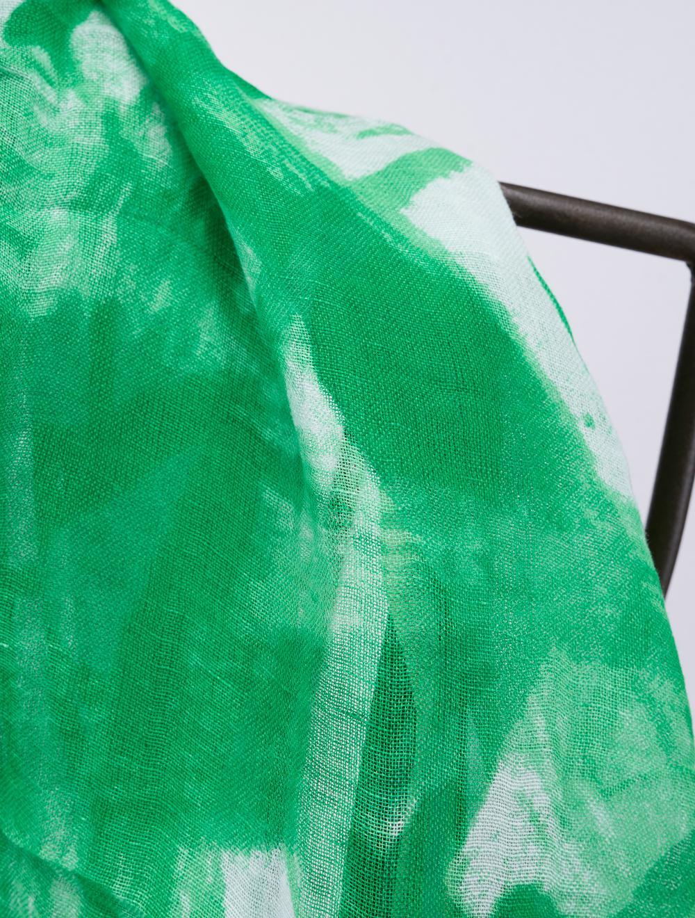 Save The Queen Stola con stampa verde in lino e modal Online