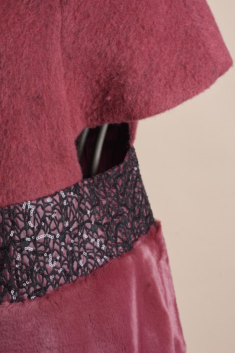 Save The Queen Mantella in lana ed eco pelliccia con dettagli di paillettes Promozione Limitata