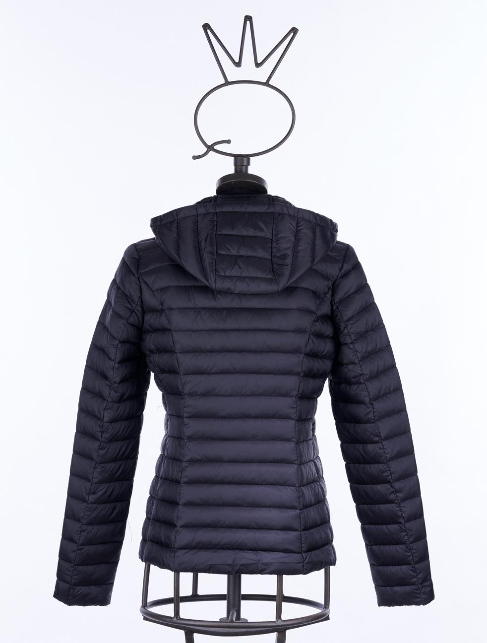 Save The Queen Piumino leggero color nero Novità