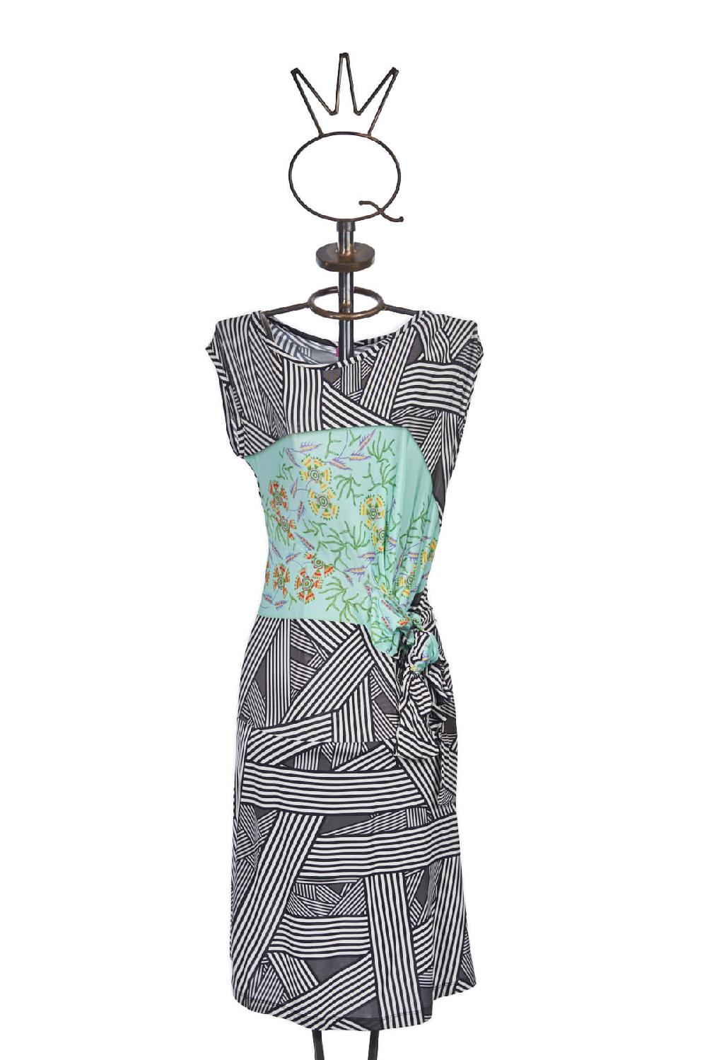 Save The Queen Vestito in jersey di viscosa con stampa dedicata all’Africa Fino Al -60%