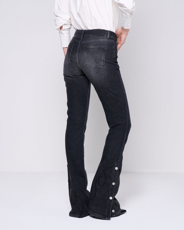 Silvian Heach Jeans a zampa Italia