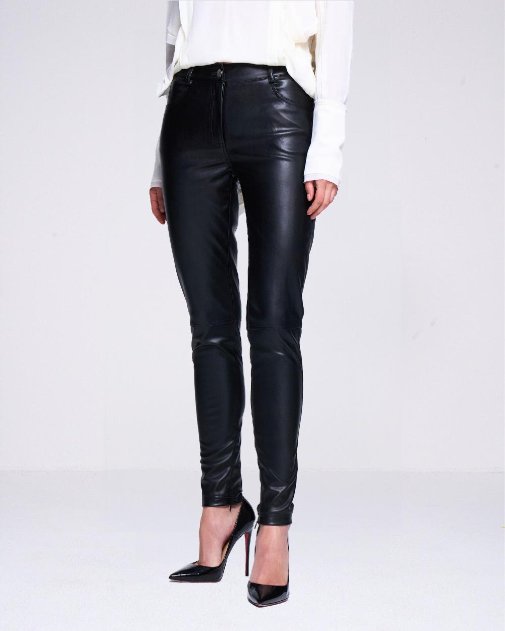 Silvian Heach Pantaloni in ecopelle In Vendita